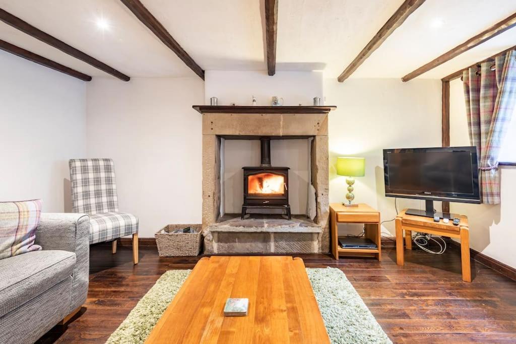 Peak District - 1 Harrow Cottage - Great Longstone Eksteriør billede